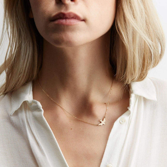 鳥のネックレス