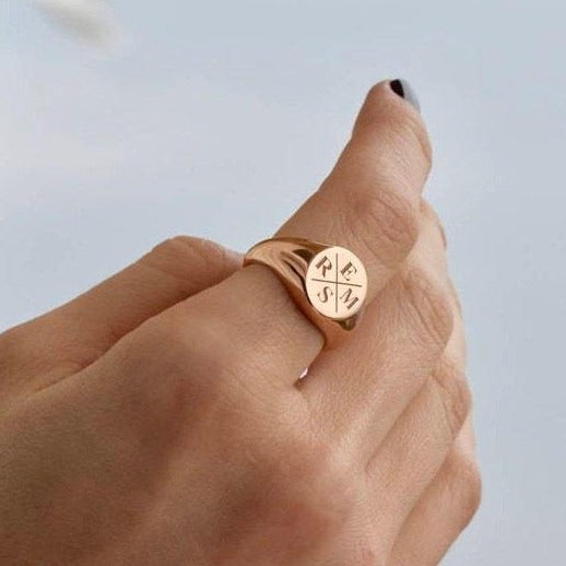 ネイムシグネットリング(4文字まで名入れ可)