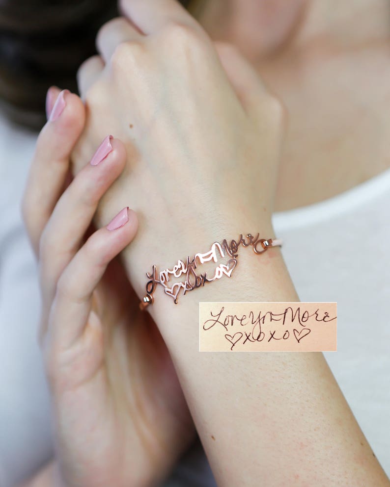 手書きのメッセージがそのままバングルに